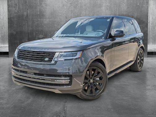 2025 Land Rover Range Rover P550e SE