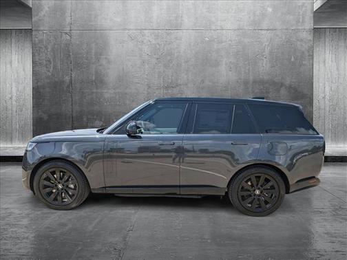 2025 Land Rover Range Rover P550e SE