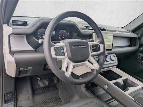 2025 Land Rover Defender 110 P400 S