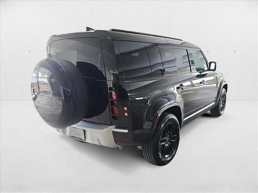2025 Land Rover Defender 110 P400 S