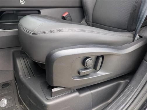 2025 Land Rover Defender 110 P400 S