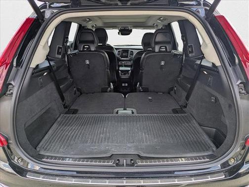 2022 Volvo XC90 T6 Inscription