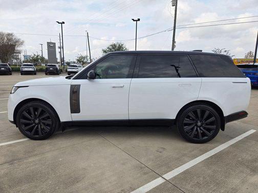 2023 Land Rover Range Rover SV