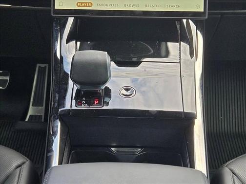 Fuji White 2025 Land Rover Range Rover Sport SE