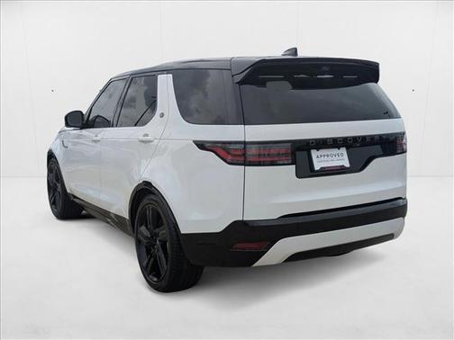 2024 Land Rover Discovery P300 Dynamic SE