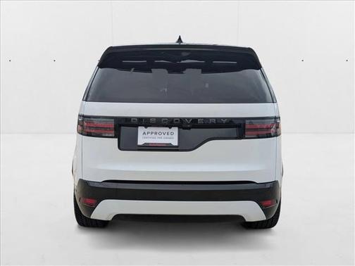 2024 Land Rover Discovery P300 Dynamic SE