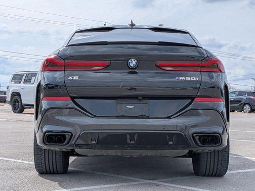 Black Sapphire Metallic 2023 BMW X6 M50i