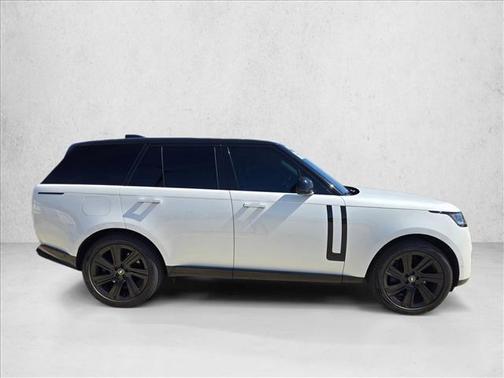 2023 Land Rover Range Rover P530 SE