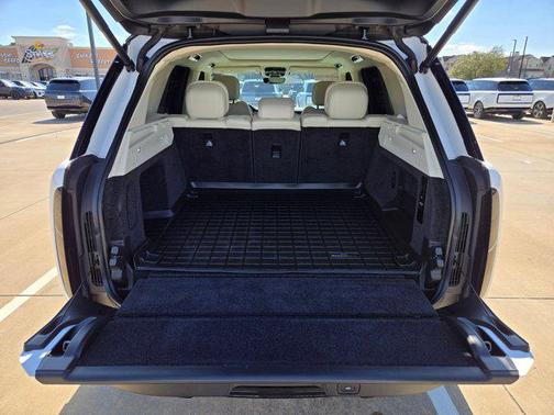 2023 Land Rover Range Rover P530 SE