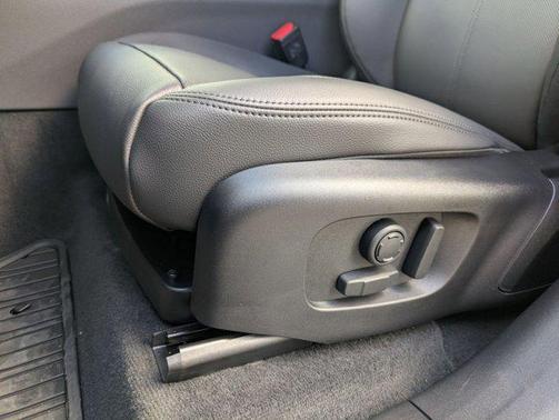 2025 Land Rover Range Rover Velar P250 S