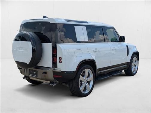 2025 Land Rover Defender 110 P500 X-Dynamic SE