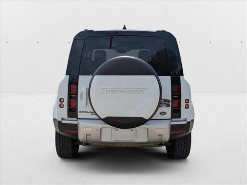 2023 Land Rover Defender 110 SE