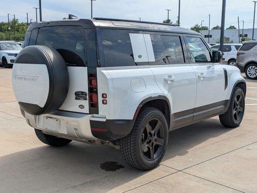 2023 Land Rover Defender 110 SE