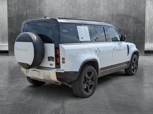 2023 Land Rover Defender 110 SE
