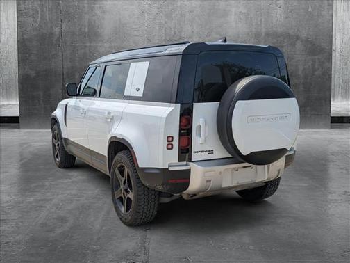 2023 Land Rover Defender 110 SE
