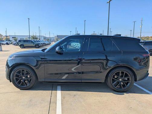 2024 Land Rover Range Rover Sport SE