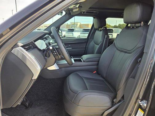 2026 Land Rover Range Rover P400 SE