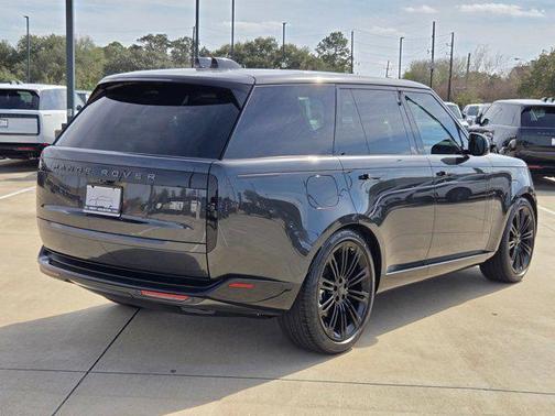 2026 Land Rover Range Rover P400 SE