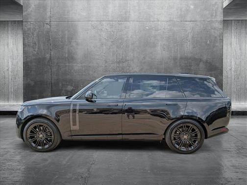 2025 Land Rover Range Rover P530 SE 7 Seat