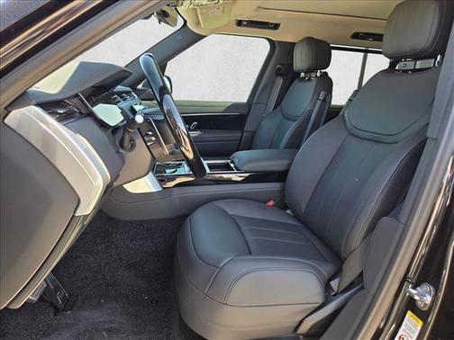 2026 Land Rover Range Rover P400 SE 7 Seat