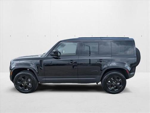 2025 Land Rover Defender 110 P300