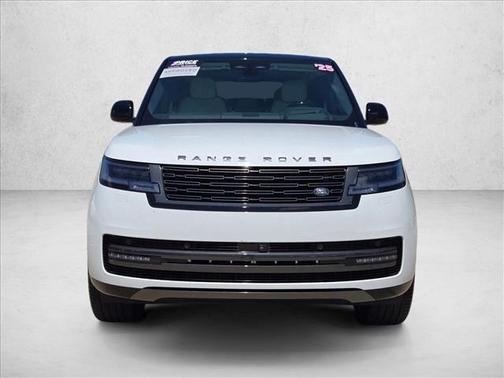 Fuji White 2025 Land Rover Range Rover P400 SE