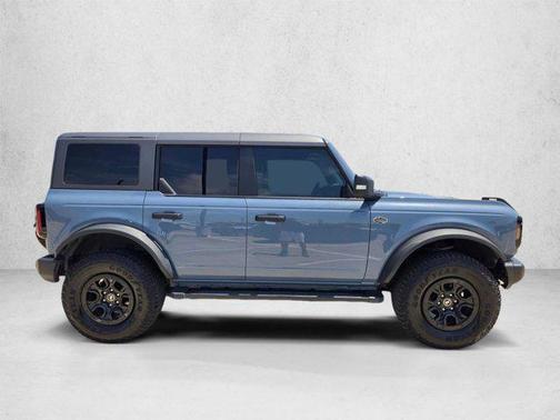 Azure Gray Metallic Tri-Coat 2023 Ford Bronco Wildtrak
