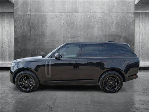 2025 Land Rover Range Rover P530 SE