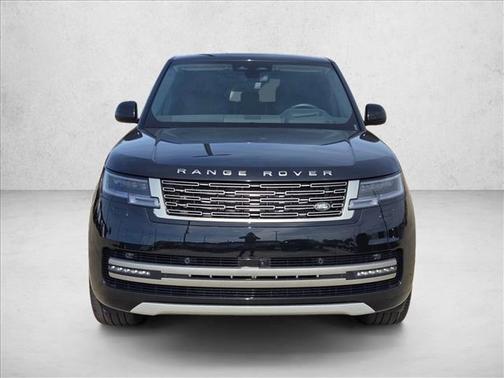 2026 Land Rover Range Rover P530 SE