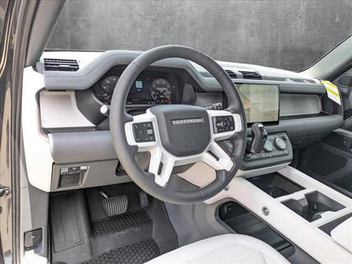 2025 Land Rover Defender 110 P300