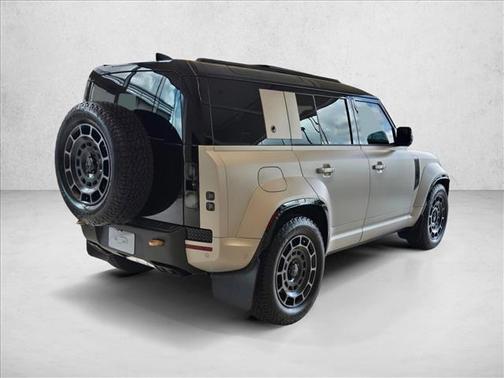 2026 Land Rover Defender P635 OCTA