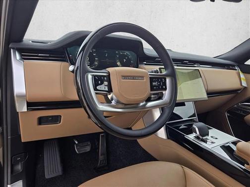 2026 Land Rover Range Rover P400 SE 7 Seat