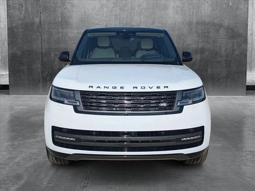 2025 Land Rover Range Rover P530 SE