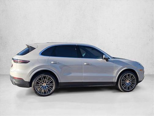 2023 Porsche Cayenne Platinum Edition