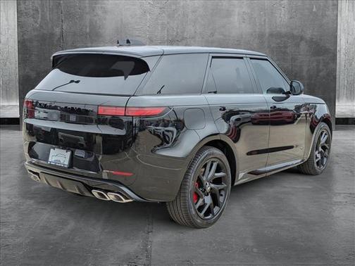 2025 Land Rover Range Rover Sport SE