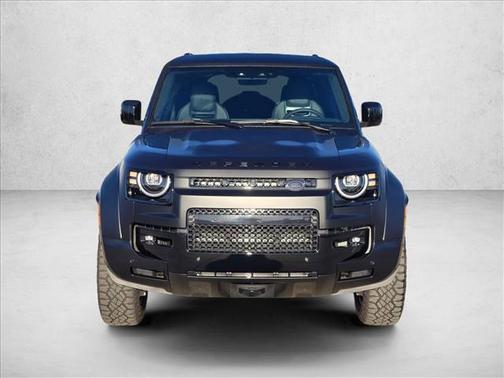 2026 Land Rover Defender P635 OCTA Black