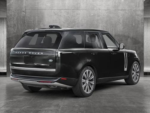 2025 Land Rover Range Rover P530 SE 7 Seat