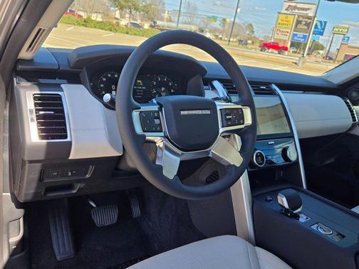 2026 Land Rover Discovery S