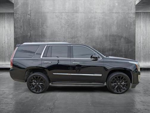 2017 Cadillac Escalade Premium Luxury
