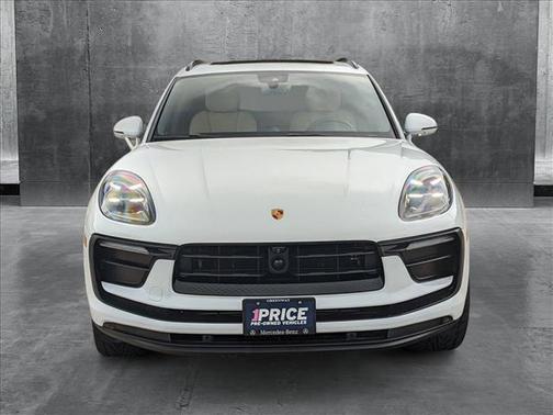 2022 Porsche Macan Base