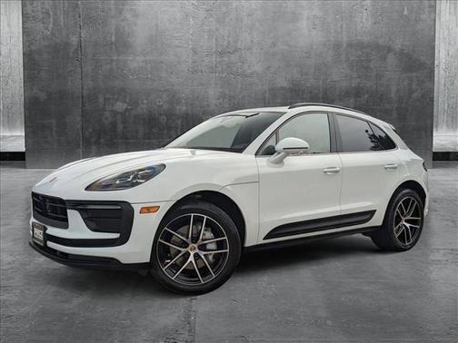 2022 Porsche Macan Base