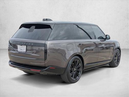 2025 Land Rover Range Rover P400 SE 7 Seat