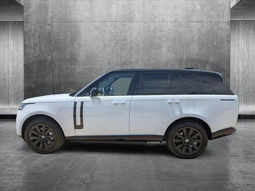 2025 Land Rover Range Rover P550e SE