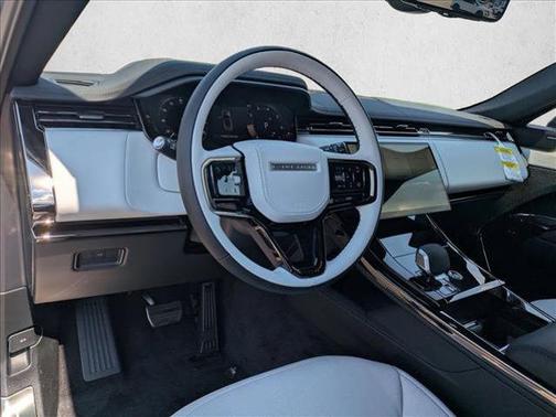 2025 Land Rover Range Rover Sport SE