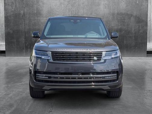 2025 Land Rover Range Rover P400 SE