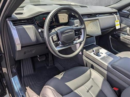2025 Land Rover Range Rover P400 SE