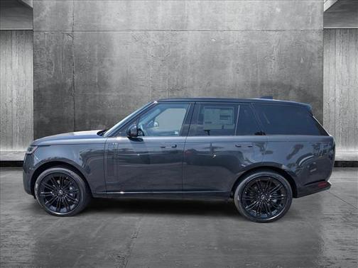 2025 Land Rover Range Rover P400 SE