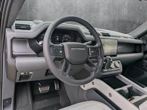 2025 Land Rover Defender 110 P400 X