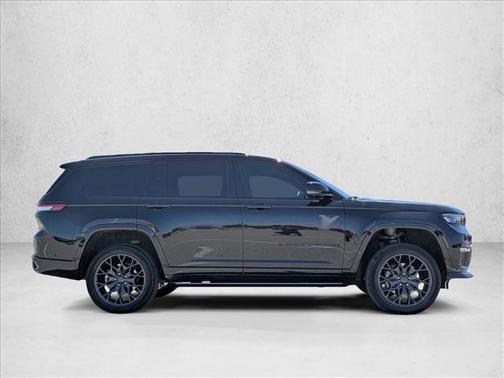 Diamond Black Crystal Pearlcoat 2024 Jeep Grand Cherokee L Summit Reserve