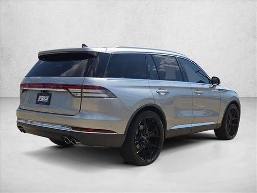 Silver Radiance Metallic Clearcoat 2023 Lincoln Aviator Reserve